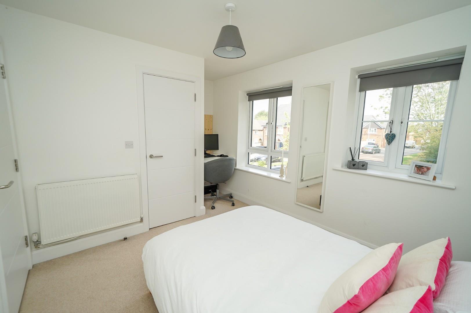 Liddell Way, Leighton Buzzard Quarters Estate Agents